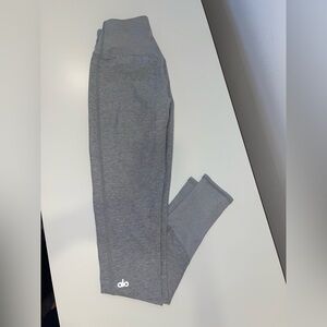 ALO Yoga Women's Light Gray Leggings